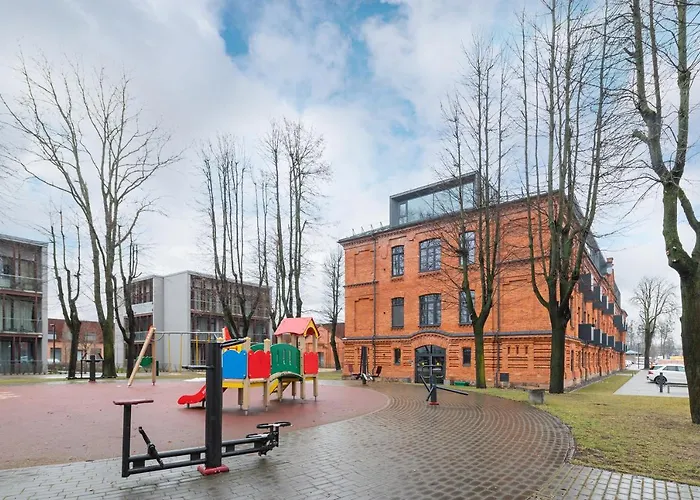 Shanti Barracks By Polo *